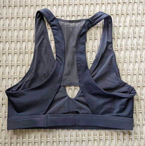 Victoria Secret XS Gray Sports Bra with Mesh On Back and V-neck - Picture 3 of 3